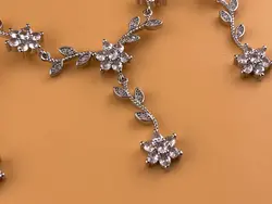 نیم ست مجلسی گل و شاخه &bull; گالری بدلیجات ترنج