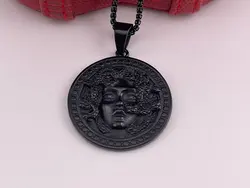 گردنبند ورساچه مردانه مشکی &bull; گالری بدلیجات ترنج