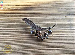 خرید سنجاق سینه زنانه طرح خاص • گالری بدلیجات ترنج