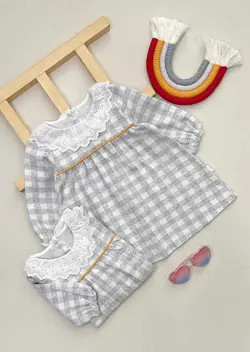 سارفن چهارخانه با نوار زرد در سینه - لباس بچه گانه شکرلر