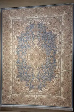 فرش خاطره کویر کاشان طرح تبریز زمینه آبی