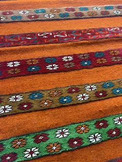 گلیم فرش دستبافت 1.5 متری جرگلانی خراسان شمالی رنگ نارنجی