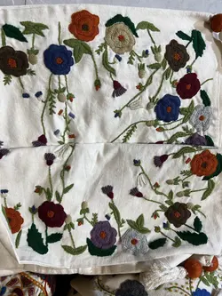 روميزي گلدوزي دست بافت