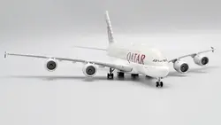 ماکت هواپیما مسافربری ایرباس A380 هواپیمایی قطر مقیاس 1:400