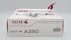 ماکت هواپیما مسافربری ایرباس A380 هواپیمایی قطر مقیاس 1:400