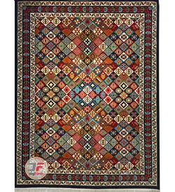 فرش گبه ماشینی کاشان طرح خشتی زمینه سرمه ای کد 61400031 - دیجی فرش