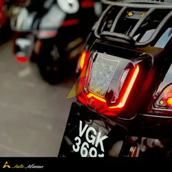 چراغ عقب وسپا GTS