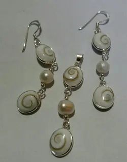 نیم ست گوشواره و آویز مهره مار و مروارید اصلی زیبا