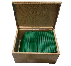 قرآن 30 جزء همراه با جعبه چوبی