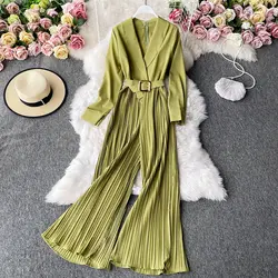 ست لباس سرهم با شلوار پلیسه همراه با کمربند