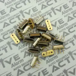 کریستال سه و چهار پایه با انواع فرکانس (SMD-DIP)