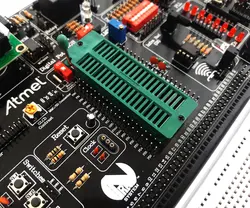 برد آموزشی میکروکنترلر AVR همراه با کیف