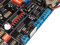 برد آموزشی میکروکنترلر AVR همراه با کیف