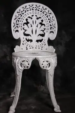 صندلی فلزی مدل طاوس