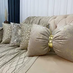 ست کوسن 4عددی طرح اسلیمی مخمل کرم نسکافه چرم طلایی اکلیلی