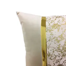 کوسن مربعی طرح ترکیبی مخمل طلاکوب کرم