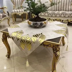 رانر طرح پیچک مخمل کرم مات چرم طلایی