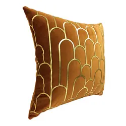 کوسن مربعی طرح کسری مخمل نارنجی چرم طلایی