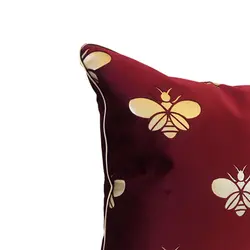 کوسن مربعی طرح سنجاقک مخمل زرشکی چرم بژ