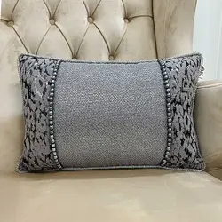 کوسن مستطیلی طرح ماریتا مخمل طوسی نقره ای