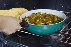 ماهیتابه برند Neoflam|مدل Midas Plus 10|‎52104 |سرامیک نچسب|3 تکه |10 اینچی|بدون پفوآ|با درب شیشه ای |دسته قابل جدا شدن هوشمند|صرفه جویی در فضا|سبز زمرد|زمان تحویل 2 تا 3 هفته کاری