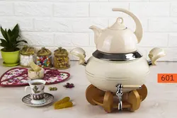 کتری کروپست مدل روژین کف چدن رنگی پایه چوبی
