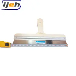 لیسه دسته چوبی برند دکور کد 048 طول 40 سانتی متر – Dekor Curved Handle Spatula code048