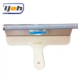 لیسه دسته چوبی برند دکور کد 047 طول 30 سانتی متر – Dekor Curved Handle Spatula Code 047