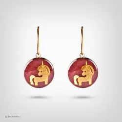 گوشواره اسب تک شاخ