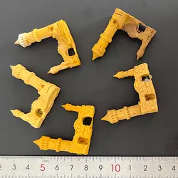 ماکت مینیاتوری قلعه رزینی 1.5*3.5 سانتیمتر