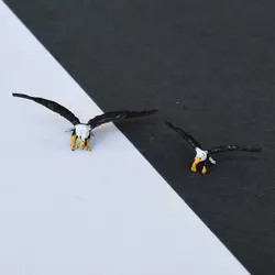 ماکت مینیاتوری عقاب سر سفید