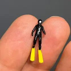 ماکت مینیاتوری غواص سایز 25 میلی متر طرح کلاسیک