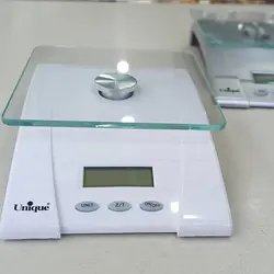 ترازو دیجیتال آشپزخانه یونیک مدل کف شیشه ای