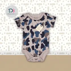 قیمت و خرید بلوز زیردکمه دار نوزادی دانالو مدل ارتشی | دیباکاران