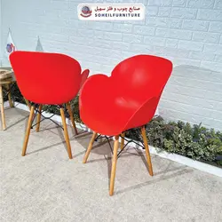 صندلی چوبی ایفلی مدرن مدل صدف دسته دار سهیل (صندلی فایبرگلاس نشکن)