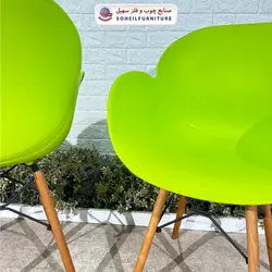صندلی چوبی ایفلی مدرن مدل صدف دسته دار سهیل (صندلی فایبرگلاس نشکن)