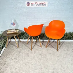 صندلی چوبی ایفلی مدرن مدل صدف دسته دار سهیل (صندلی فایبرگلاس نشکن)