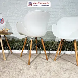 صندلی چوبی ایفلی مدرن مدل صدف دسته دار سهیل (صندلی فایبرگلاس نشکن)