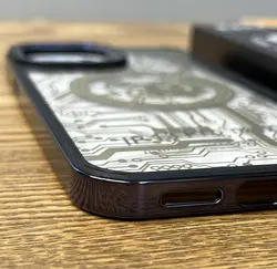 قاب ایفون 13پرو مگ سیف طرح تکنولوژی iPhone 13 Pro
