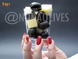 ۱۰ شات زیتون سیاه و تکه های پنیر - فروشگاه اینترنتی نونا