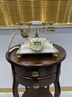 تلفن تزیینی رومیزی قدیمی