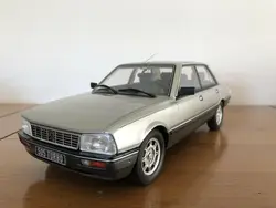 ماکت ماشین پژو 505 PEUGEOT مقیاس 1/18