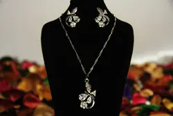 نیم ست تیتانیوم طرح جواهر پروانه