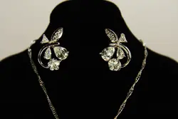 نیم ست تیتانیوم طرح جواهر پروانه