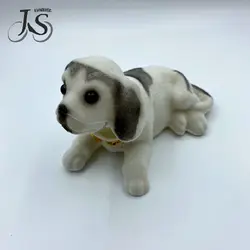 سگ روی داشبورد