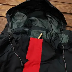 کاپشن گورتکس کوهنوردی قرمز اورجینال