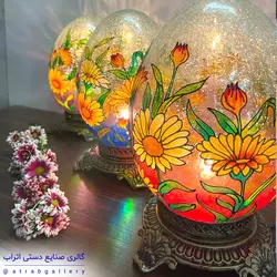 چراغ رومیزی شیشه ای برقی نقاشی شده مدل تخم مرغی بزرگ،نقاشی شفاف گل افشان
