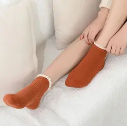 جوراب مچی زنانه لب گیپوری تم‌تیره