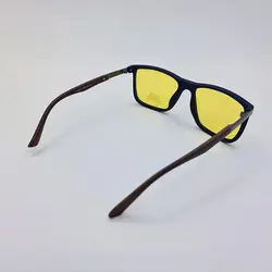 خرید عینک آفتابی پلاریزه برند پلیس با عدسی زاپاس زرد رنگ و دسته چوبی مدل P5051 | فروشگاه آرکوشاپ