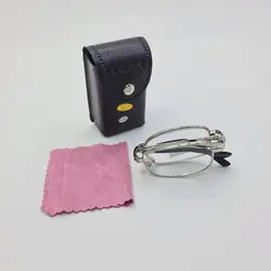 خرید عینک مطالعه تاشو با نمره چشم 1.25 به همراه کیف و دستمال مدل 1305 | فروشگاه آرکوشاپ